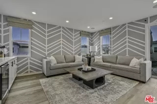 Photo #6: 24456477 Listing