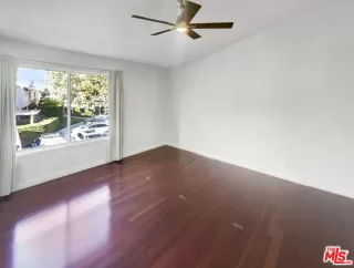 Photo #4: 24465263 Listing