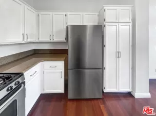 Photo #5: 24465263 Listing