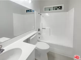 Photo #6: 24469125 Listing