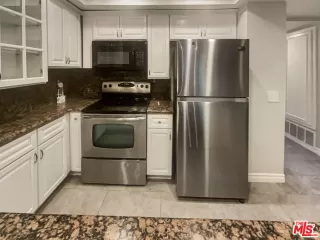 Photo #5: 24474459 Listing 