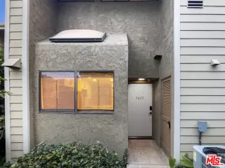 Photo #5: 24474999 Listing