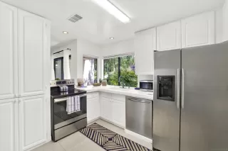 Photo #4: 250026245SD Listing 