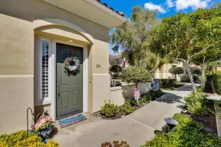 Photo #1: 250035000SD Listing