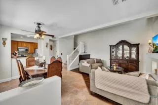 Photo #5: 250035000SD Listing