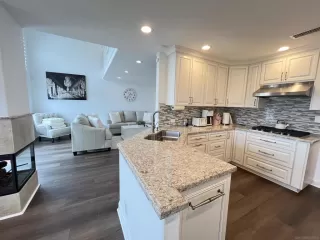 Photo #3: 250043164SD Listing 