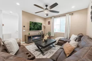 Photo #3: 250044250SD Listing 