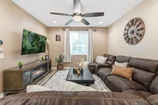 Photo #4: 250044250SD Listing 