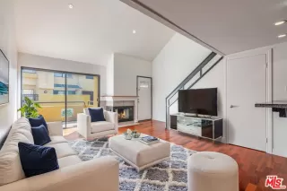 Photo #2: 25476103 Listing 