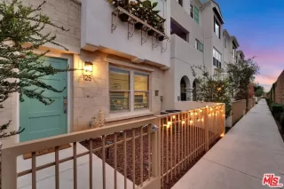 Photo #2: 25491371 Listing