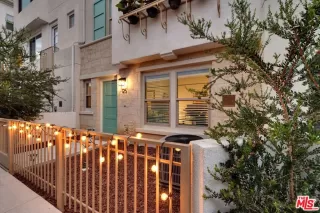 Photo #3: 25491371 Listing