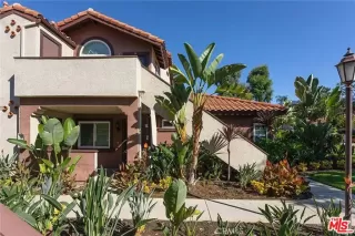 Photo #2: 25491579 Listing