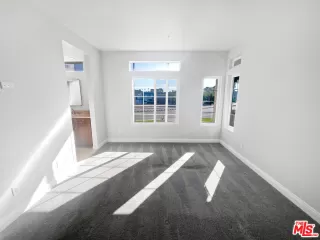 Photo #4: 25491631 Listing