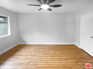 Photo #4: 25498803 Listing