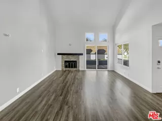 Photo #2: 25503505 Listing