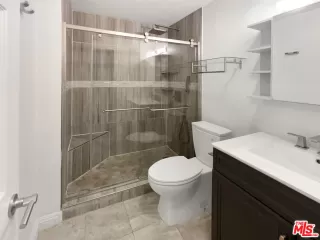 Photo #6: 25503505 Listing