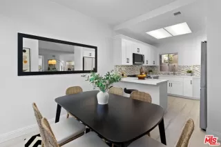 Photo #4: 25504315 Listing