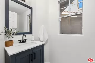 Photo #6: 25504315 Listing