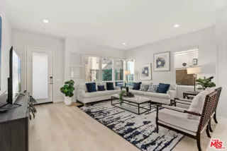 Photo #5: 25504811 Listing