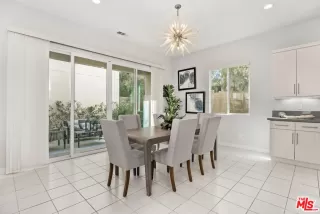 Photo #6: 25504811 Listing