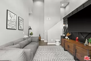 Photo #3: 25507229 Listing