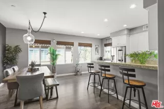 Photo #6: 25507229 Listing