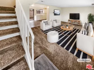 Photo #1: 25511003 Listing