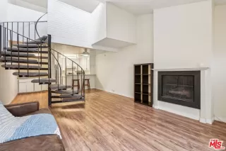 Photo #4: 25511619 Listing 