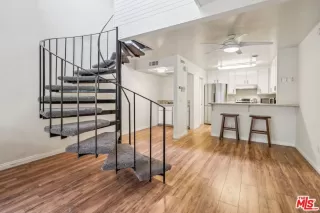 Photo #6: 25511619 Listing 