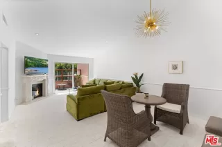 Photo #4: 25512837 Listing