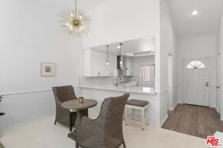 Photo #5: 25512837 Listing