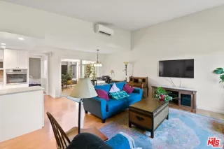 Photo #3: 25524977 Listing