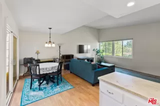 Photo #4: 25524977 Listing