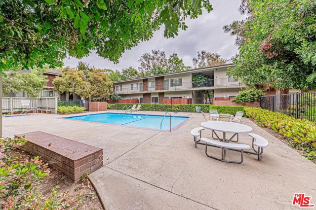 MLS: 25528655 Condo For Sale