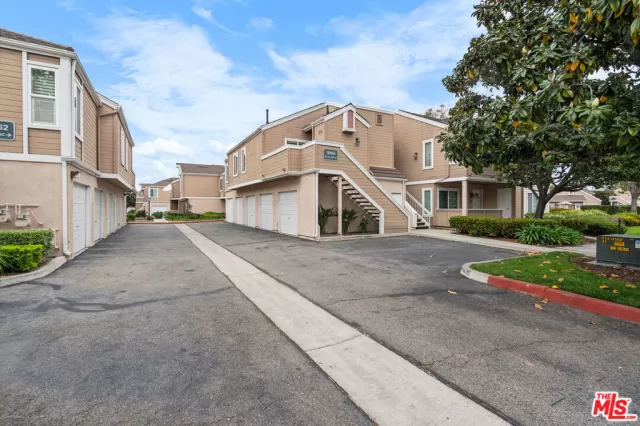 MLS: 25530243 Condo For Sale