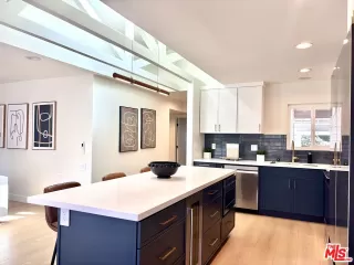 Photo #1: 25531137 Listing