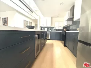 Photo #3: 25531137 Listing