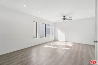 Photo #1: 25533241 Listing 