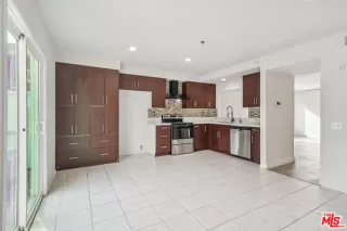 Photo #3: 25533241 Listing 