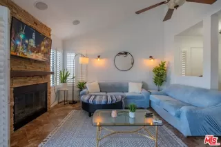 Photo #4: 25541431 Listing