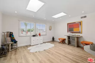 Photo #4: 25549579 Listing