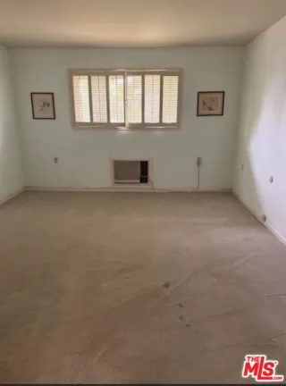 Photo #5: 25551171 Listing