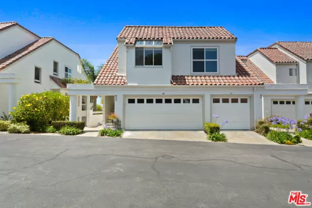 MLS: 25557307 Condo For Sale