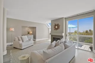 Photo #6: 25557307 Listing