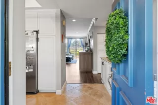 Photo #4: 25558649 Listing