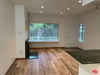 Photo #3: 25566059 Listing