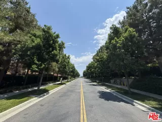 Photo #5: 25567361 Listing