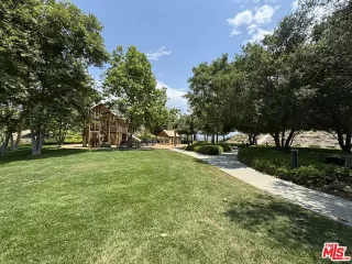 Photo #6: 25567361 Listing