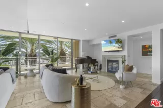 Photo #1: 25575901 Listing 