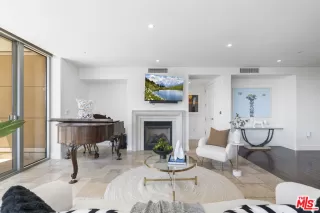 Photo #3: 25575901 Listing 